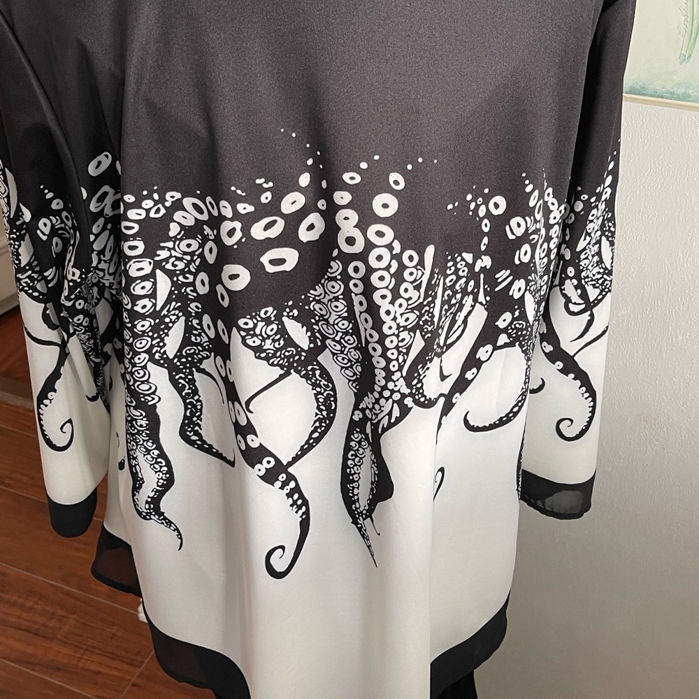 BLACK & WHITE BEAUTIFUL BLOUSE Asymmetric Hem Three Quarter Sleeve - Picture 2 of 6